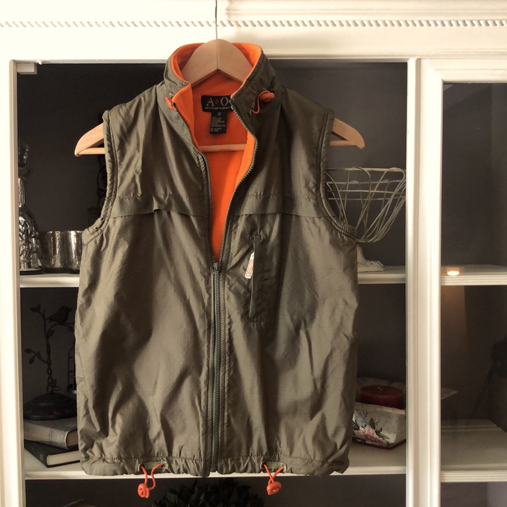 Army green/orange nylon vest, fuzzy lining